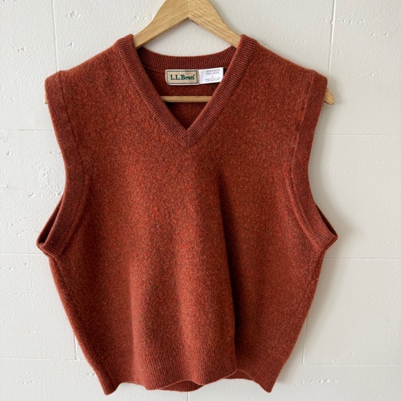 L.L. Bean Sweaters - L.L. Bean | Vintage Brick V-Neck Lambswool Preppy Sweater Vest | Size Medium